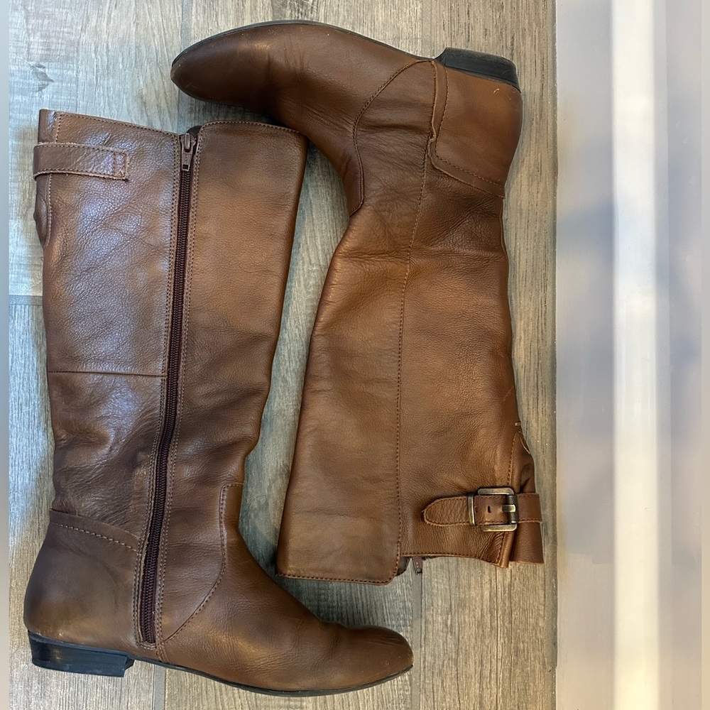 Aldo, size 7, brown.